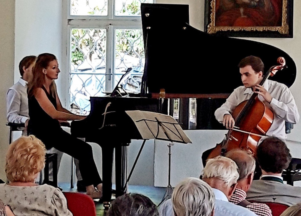  Konzert der Meisterklasse Cello (Adam Javorkai) & Klavier (Clara Biermasz)