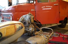 Oldtimer Ersatzteile und Feuerwehrauto